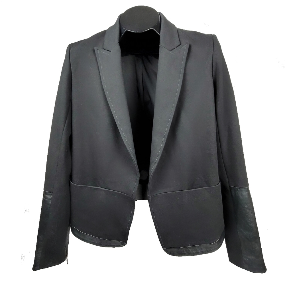 NEW Danier Peak Lapel Blazer Zippered Cuff Italian Leather Trim Size Small